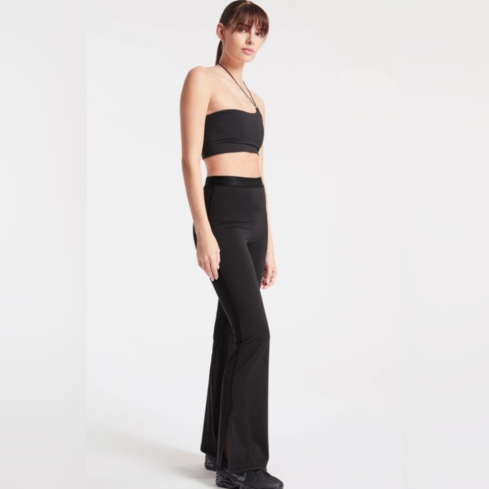 Bandier Jacaranda Set: Sport Logo Slit Legging + Asymmetric Toggle Bra - Picture 2 of 16
